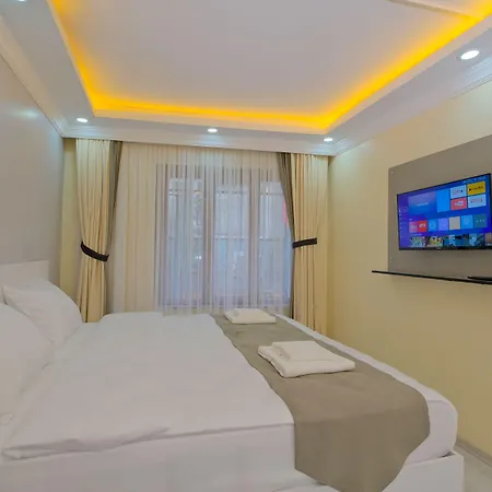 Lucky Hotel